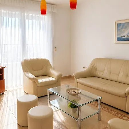 2 Bedroom Awesome In *