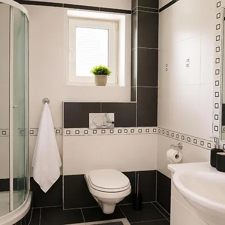 2 Bedroom Awesome In *